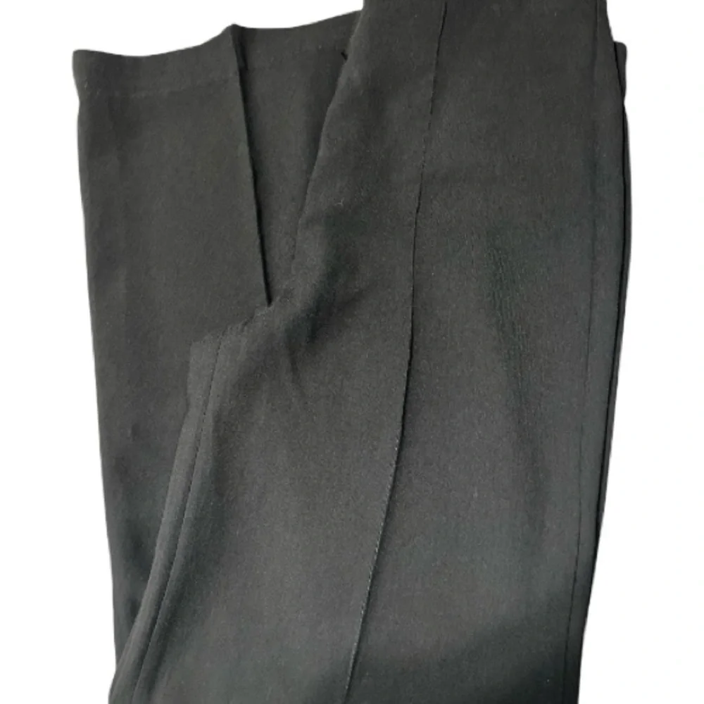Express Black pleated front Women's Pants - Picture 4 of 5